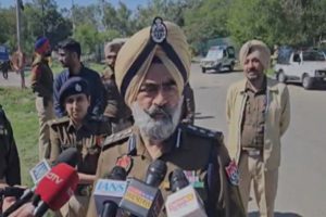 Police-blockade-to-stop-farmers-march-to-Chandigarh-DIG-Gurcharan-Singh-Bhullar