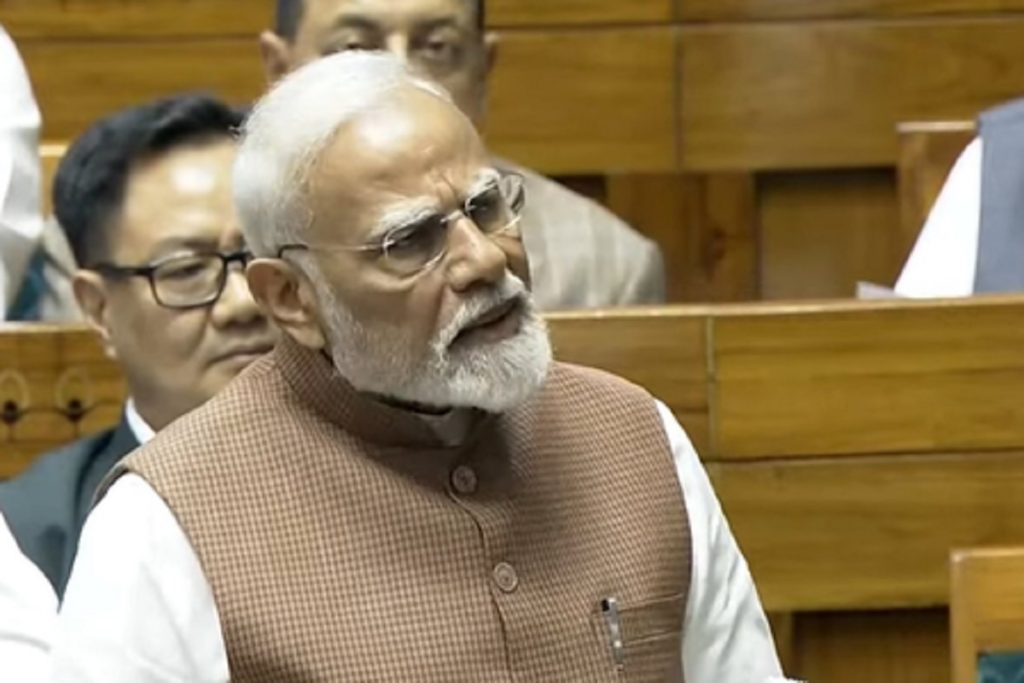 पीएम मोदी: महाकुंभ पर दिए बयान की स्वामी अवधेशानंद-प्रमोद कृष्णम ने की तारीफ!