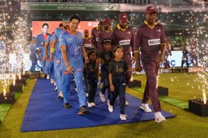 Tendulkar-vs-Lara-India-Masters-and-West-Indies-Masters-to-clash-in-title-match