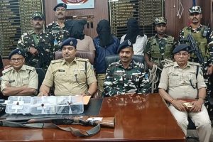 Three-arrested-including-Naxalite-Durga-Singh-with-a-bounty-of-Rs-2-lakh-in-Gumla-Jharkhand-many-weapons-recovered