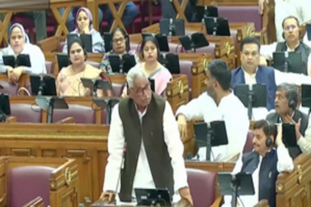 यूपी विधानसभा: कुलपतियों की नियुक्ति का मुद्दा गरमाया, विपक्ष ने किया वॉकआउट!