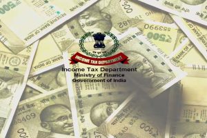 Simultaneous action by 30 income tax teams in Noida!