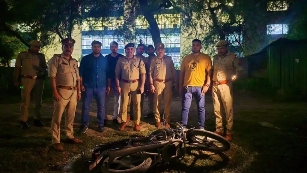 NOIDA Encounter: पुलिस मुठभेड़ में शातिर अपराधी गिरफ्तार, चोरी और हथियार तस्करी में था लिप्त