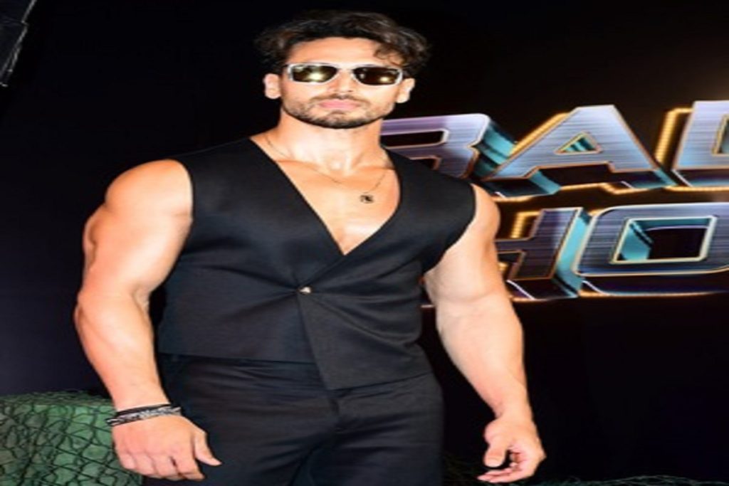 बॉलीवुड: टाइगर श्रॉफ को जान से मारने की धमकी का बड़ा खुलासा!