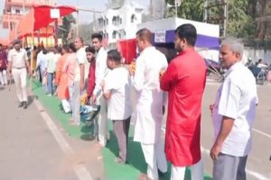 Bihar-Crowds-of-devotees-gathered-in-temples-on-Ram-Navami-slogans-of-Jai-Shri-Ram-echoing-tight-security-arrangements