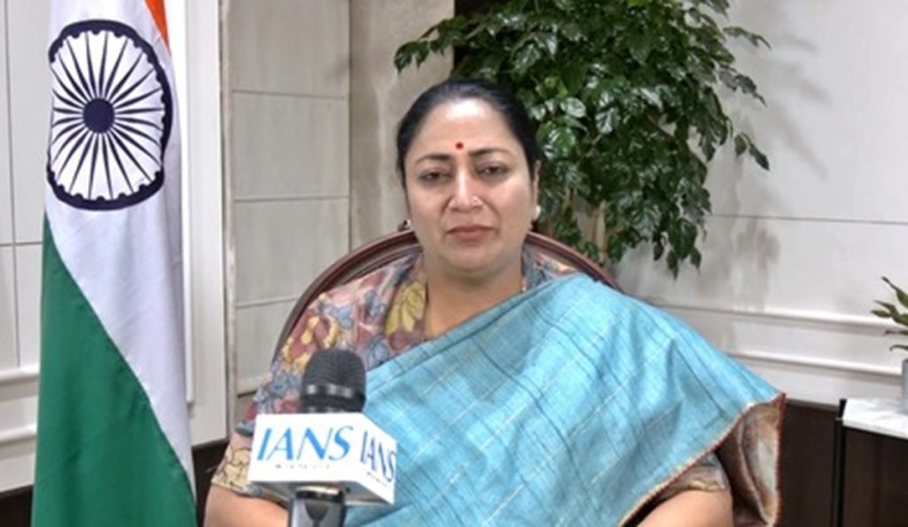 पश्चिम बंगाल हिंसा को सीएम रेखा गुप्ता ने बताया ‘शर्मनाक’, ममता पर साधा निशाना !