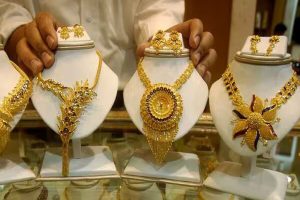 Gold-prices-fall-on-Akshaya-Tritiya-markets-see-a-boom