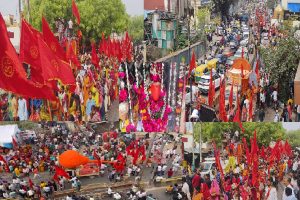 Hanuman-Janmotsav-2025-700-maces-from-Ayodhya-300-devotees-from-eight-states-raise