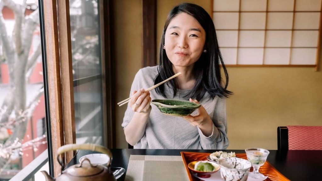 हारा हाची बु (Hara Hachi Bu): अपनाएं जापानी खाने की तकनीक जो वजन घटाती है कड़े परिश्रम के बिना