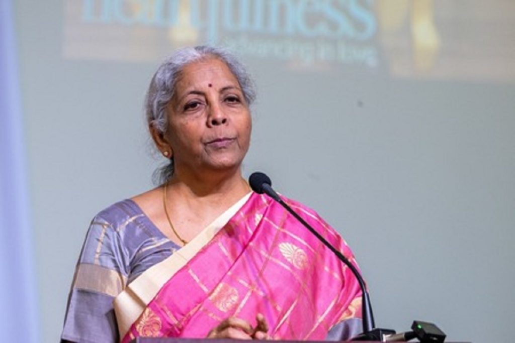 सीतारमण बोलीं- IMF और विश्व बैंक भारत को मानते हैं अग्रणी!