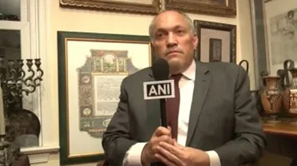 “आप सुवर को लिपस्टिक लगाइए…” पाकिस्तान पर पूर्व अमेरिकी रक्षा अधिकारी का बयान !