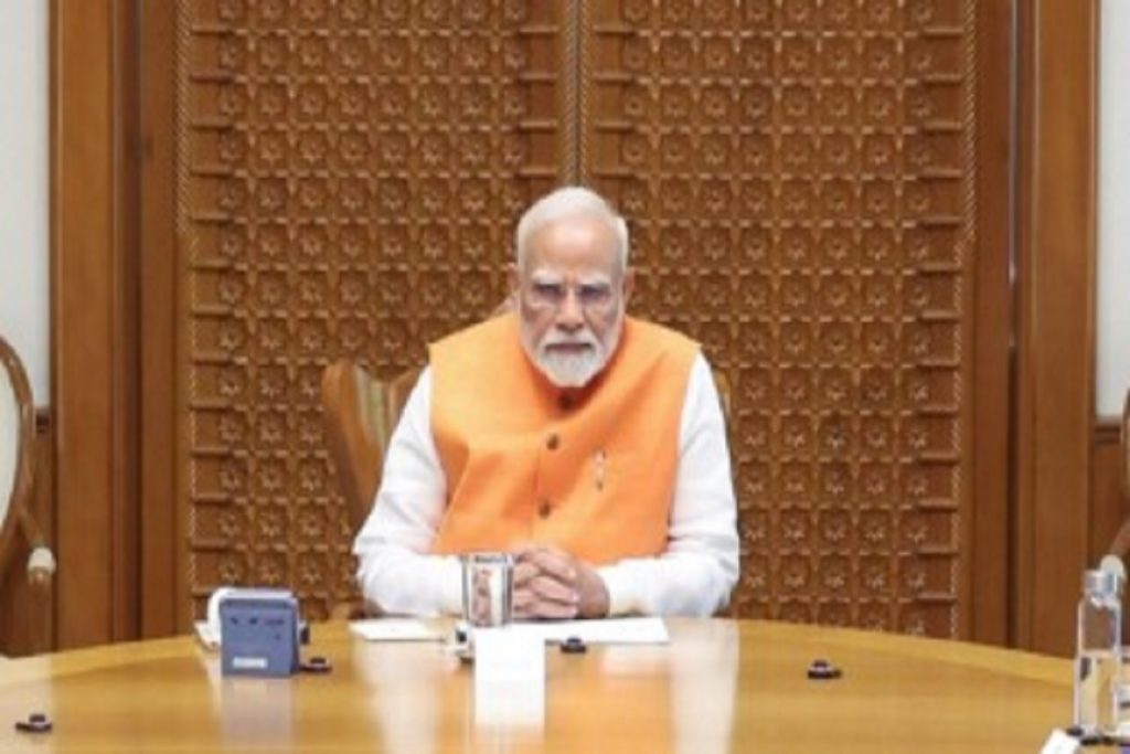 नई दिल्ली: आतंकवाद पर प्रहार को पीएम मोदी ने दी सेना को खुली छूट!