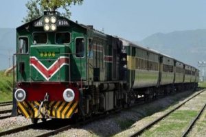 Pakistan-Train-going-from-Karachi-to-Quetta-was-not-allowed-to-enter-Balochistan-passengers-were-disembarked-at-the-station