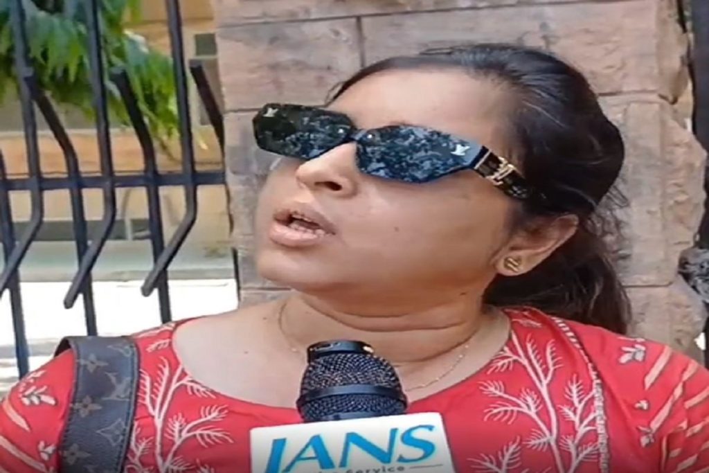 अटारी बॉर्डर से लौटीं पाकिस्तानी महिलाओं ने कहा, ‘मुझे पाकिस्तान जाना है’!