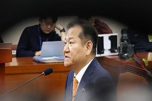 South-Korea-Martial-Law-case-former-minister-questioned-by-police-overnight