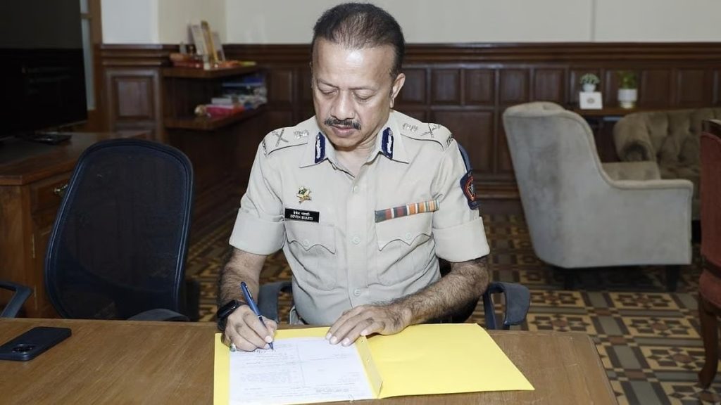 देवेन भारती बने मुंबई पुलिस के नए कमिश्नर: महाराष्ट्र सरकार का अहम फैसला