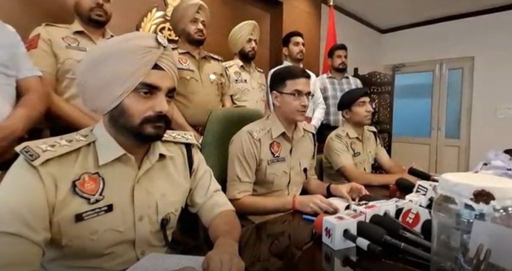 मोहाली में गैंगस्टरों की साजिश नाकाम: सेक्टर 76 कांड में चार गिरफ्तार, हथियार बरामद