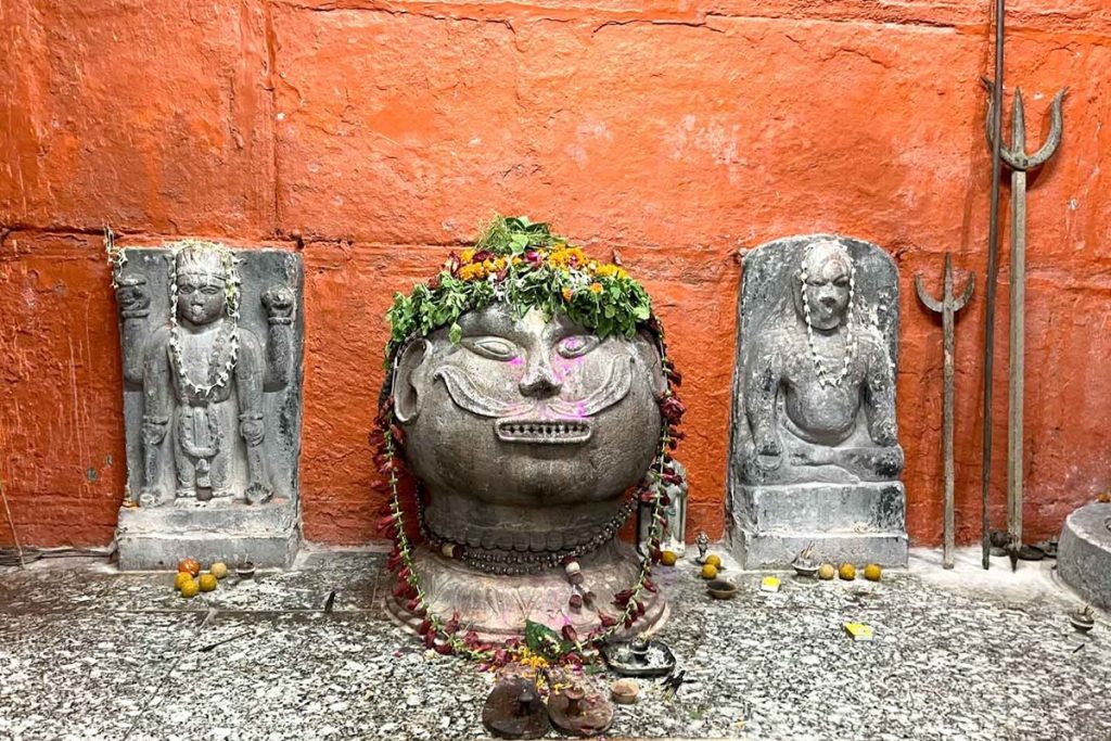 काशी का पिशाच मोचन कुंड — जहां भटकती आत्माएं पाती हैं मोक्ष!