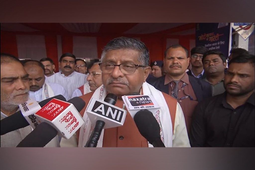 “दिल बहलाने के लिए ग़ालिब ये ख्याल अच्छा है।”