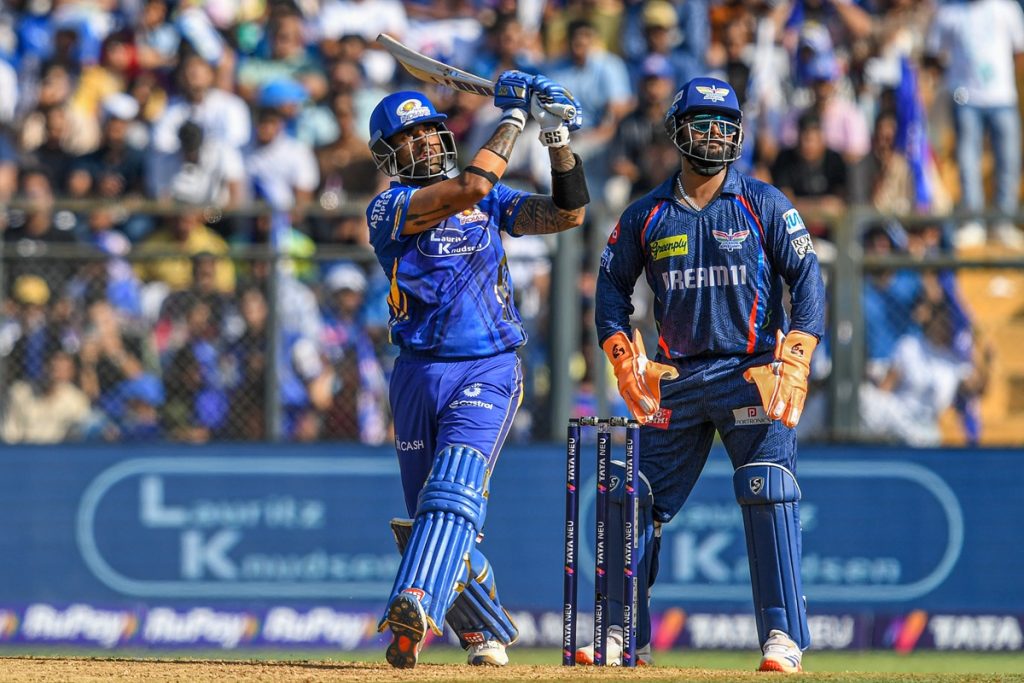 मुंबई इंडियंस के स्टार बल्लेबाज ने बनाया रिकॉर्ड, पाई ऑरेंज कैप !