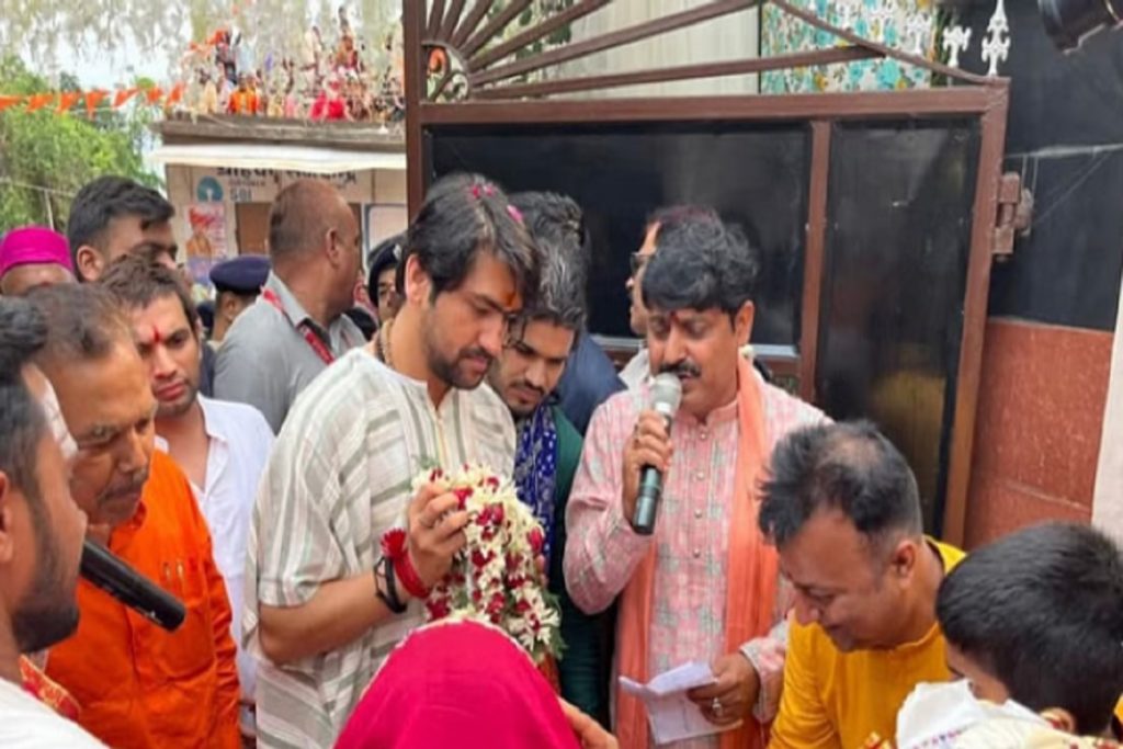 बिहार: धीरेंद्र शास्त्री के मधुबनी आगमन पर उमड़ा श्रद्धा का जनसैलाब!