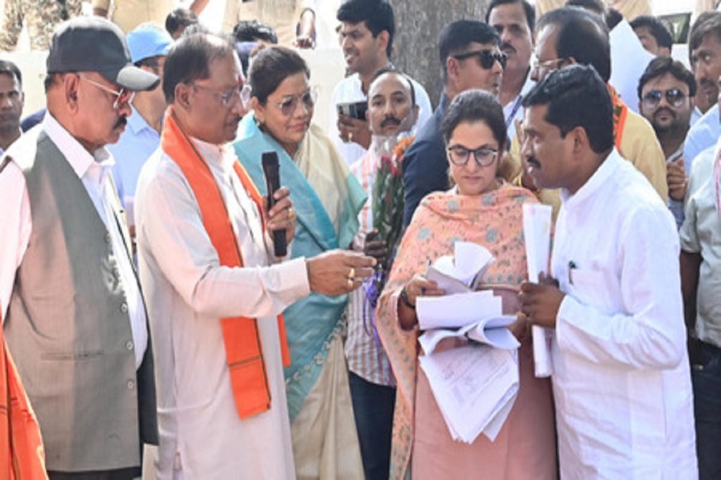 छत्तीसगढ़: सीएम विष्णु देव साय कोरिया दौरे पर, जनचौपाल आयोजित!