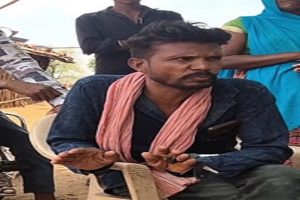 Damoh-Tribal-family-changed-religion-commotion-increased-in-Chhatarpur-border