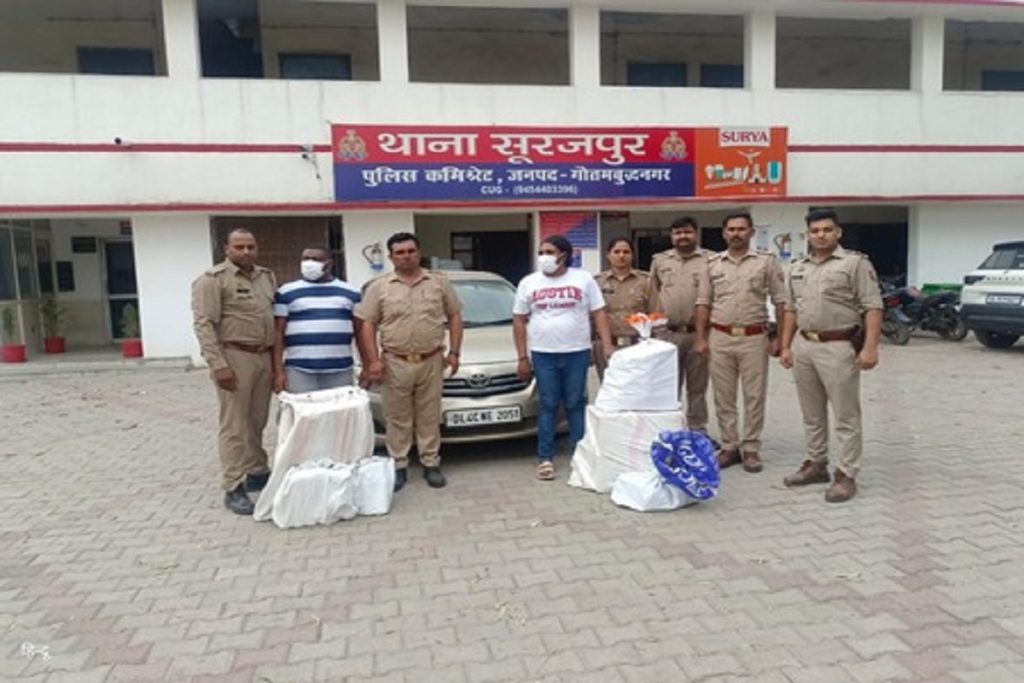 ग्रेटर नोएडा में दो नाइजीरियन गिरफ्तार, अवैध विदेशी शराब बरामद!