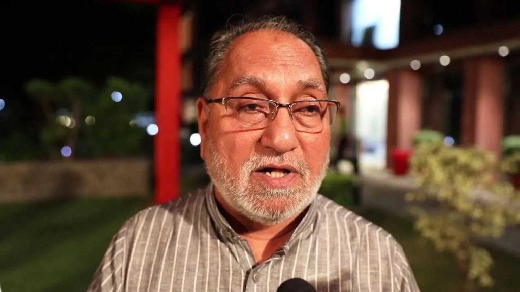 RSS के लोगों को ट्रेनिंग देकर पाकिस्तान में बम ब्लास्ट करवाना चाहिए