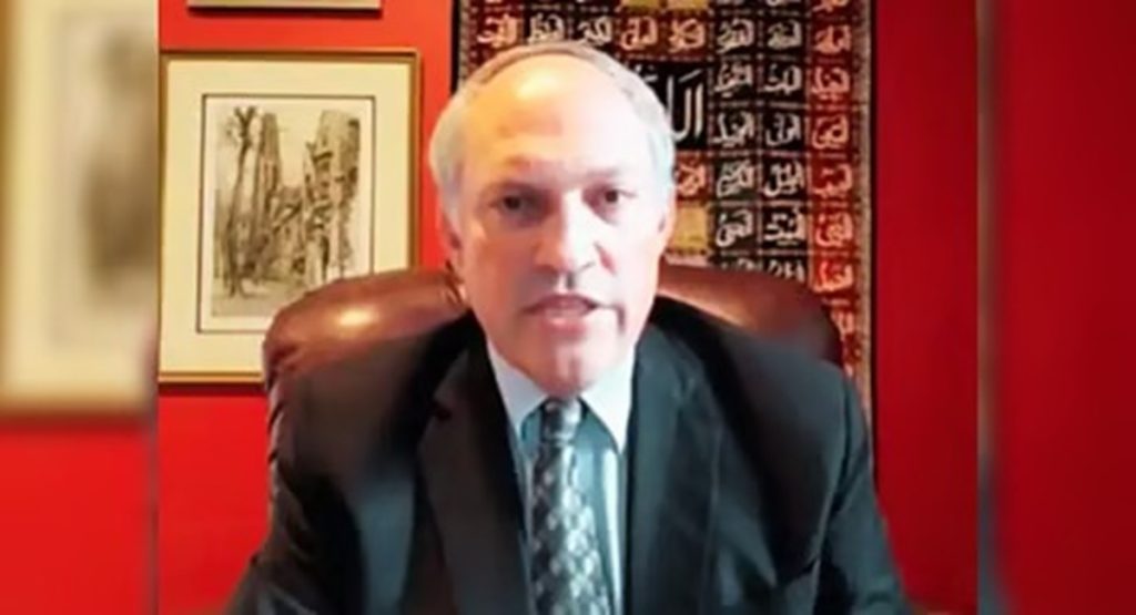 IMF बेलआउट पर अमेरिकी रणनीतिकार ने की ट्रंप की आलोचना!