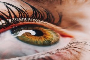 Miraculous-surgery-at-Mumbais-JJ-Hospital-13-cm-foreign-body-removed-from-patients-eye