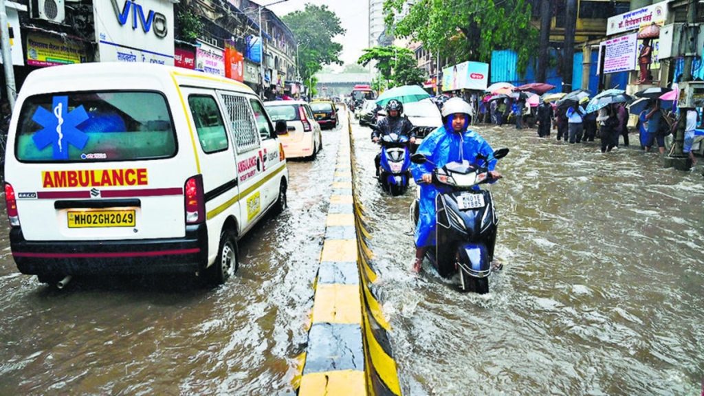 Mumbai Monsoon : आयुक्त भूषण गगरानी के 24 घंटे में सफाई का आदेश