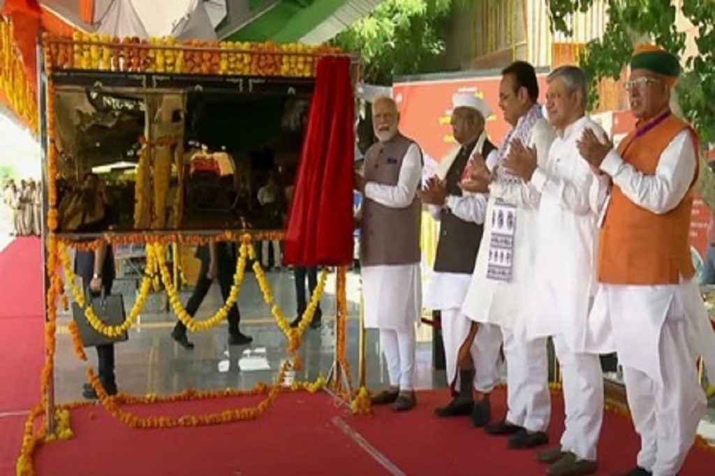 पीएम मोदी ने देशनोक स्टेशन का उद्घाटन करणी माता को नमन!