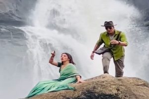 Shooting-of-Bhoot-Bangla-ends-Akshay-Kumar-captured-on-camera-with-Vamika-Gabbi