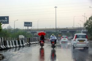 Storm-wreaks-havoc-in-Delhi-NCR-Meteorological-Department-again-issues-warning