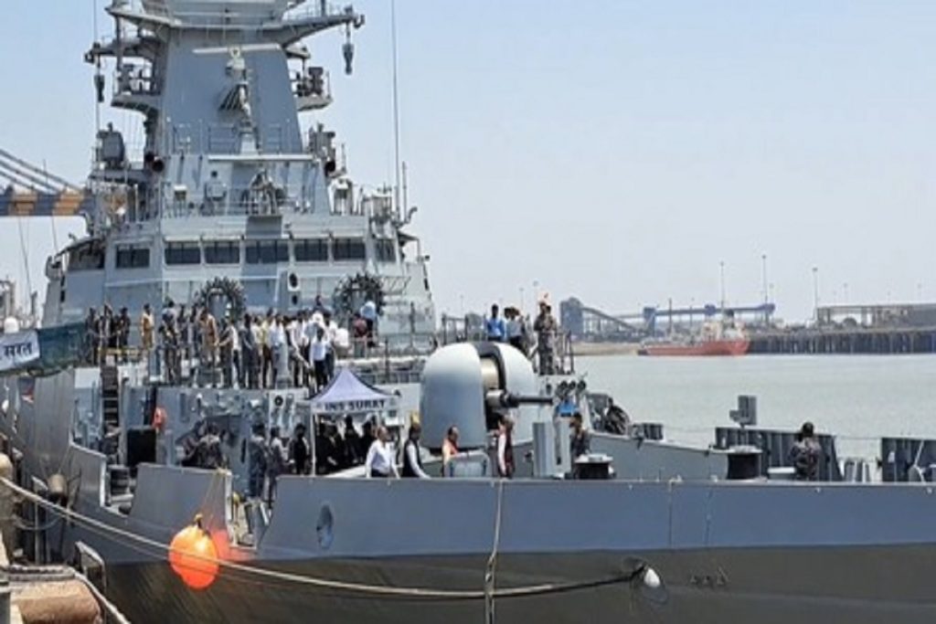 INS सूरत के कमांडिंग ऑफिसर का संदेश-‘हम तैयार हैं दुश्मन के लिए’!