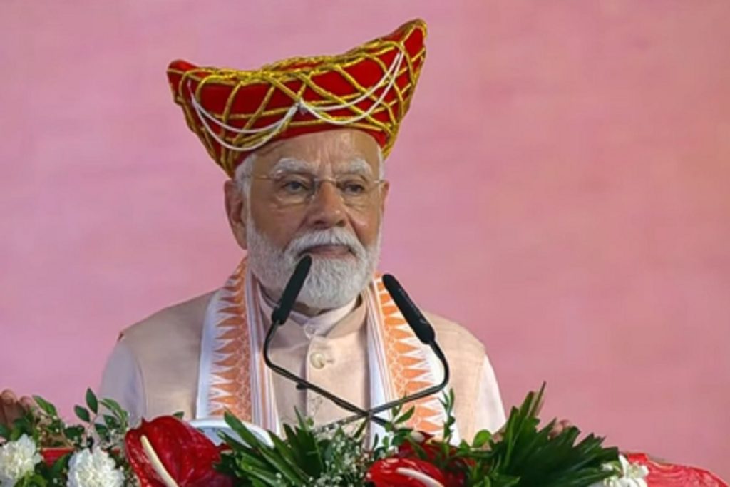 हमें भी समाज और देश की सेवा के लिए समर्पित रहना चाहिए : पीएम मोदी! 