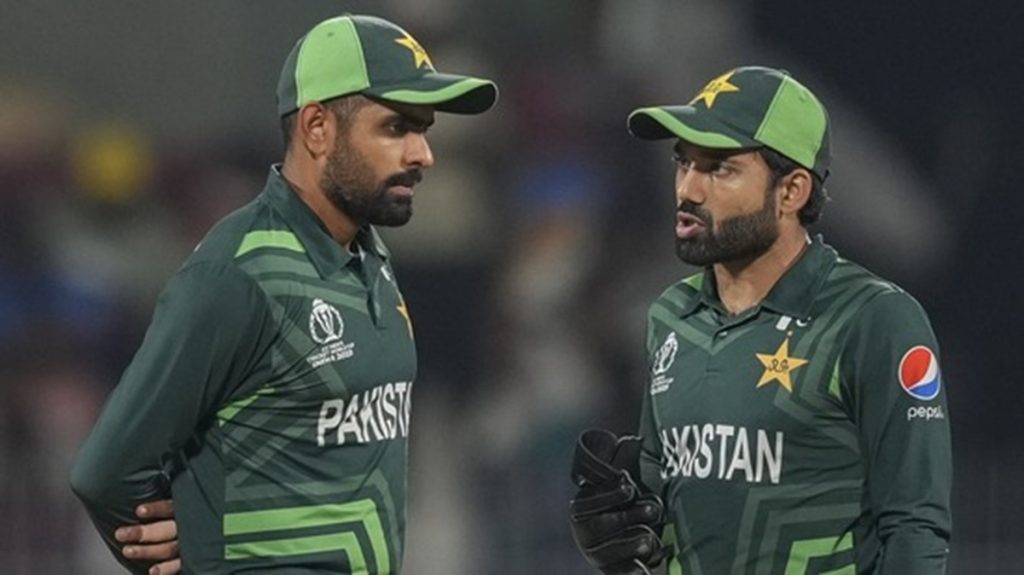 बाबर आज़म और रिज़वान समेत कई पाक क्रिकेटरों के इंस्टाग्राम अकाउंट्स भारत में ब्लॉक