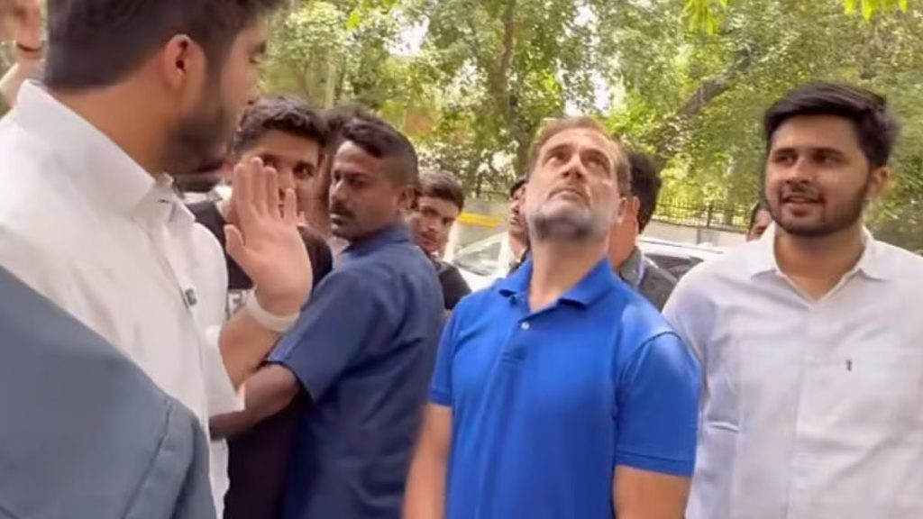 दिल्ली विश्वविद्यालय: बिना सूचना पहुंचे राहुल गांधी, प्रशासन ने कहा ‘प्रोटोकॉल का उल्लंघन’