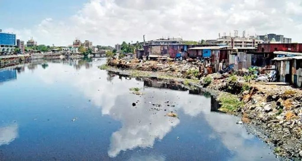 मिठी नदी घोटाला: BMC के ठेकेदारों पर भ्रष्टाचार का संदेह, आर्थिक अपराध शाखा ने दर्ज की पहली FIR!