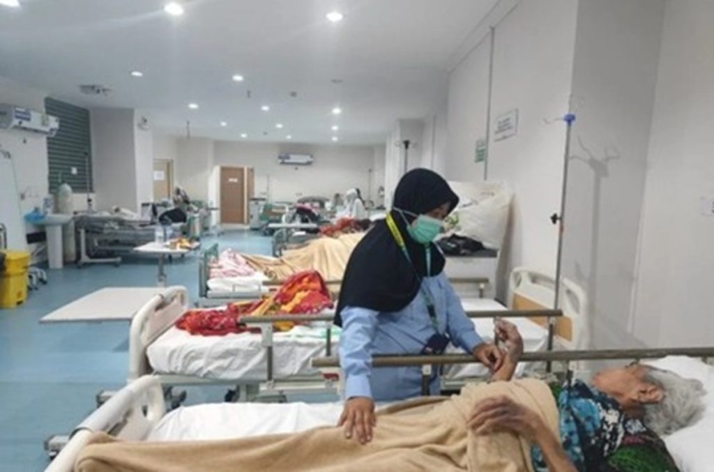 निमोनिया से संक्रमित मिले इंडोनेशियाई हज यात्री, 99 संक्रमित, एक की मौत