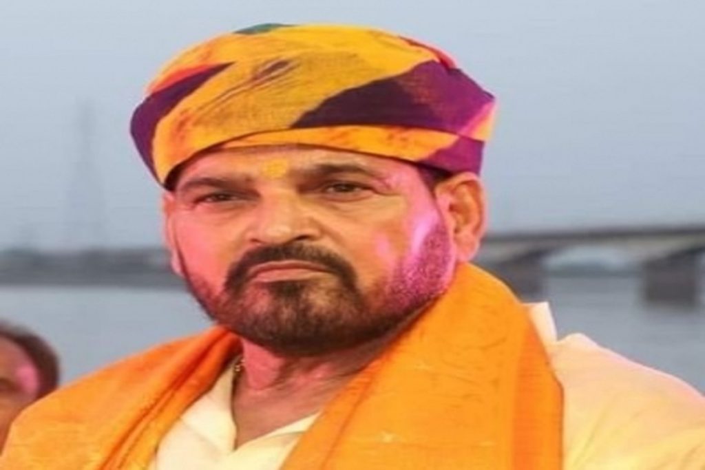 बृजभूषण सिंह का निशाना चंद्रशेखर पर, दलित बेटी मामले में एफआईआर की मांग!