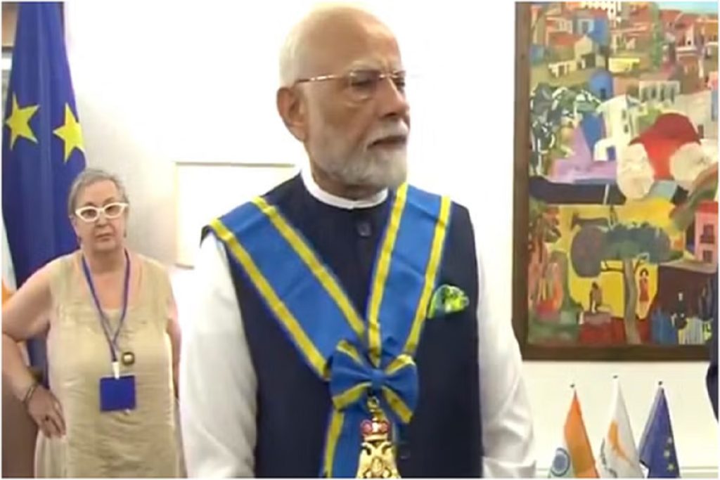 मोदी को साइप्रस का सर्वोच्च सम्मान, 20 से अधिक देशों ने किया सम्मानित!