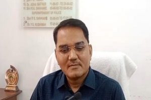 EOW-raids-the-house-office-of-the-garden-officer-in-Indore-property-worth-2-crores-revealed