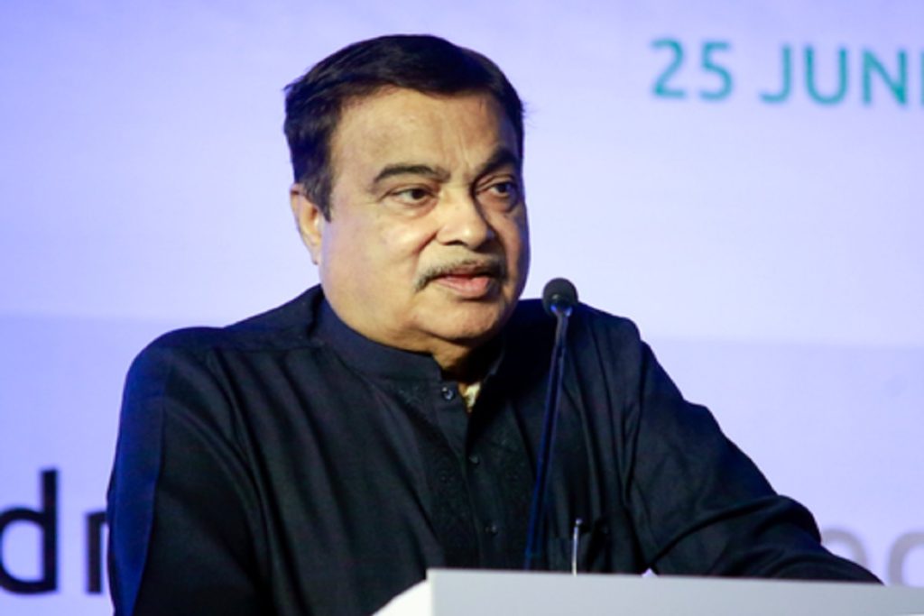 दोपहिया टोल की रिपोर्ट पर गडकरी का खंडन, कहा- फैसला प्रस्तावित नहीं!