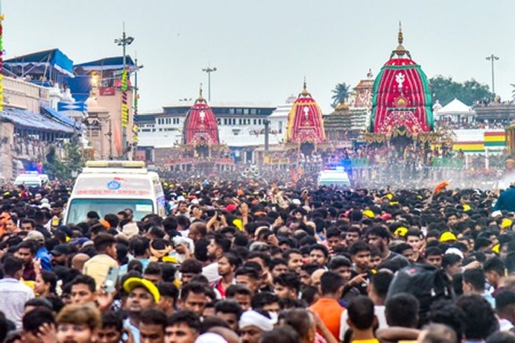 जगन्नाथ पुरी में रथयात्रा: भगवान जगन्नाथ निकले मौसी के घर