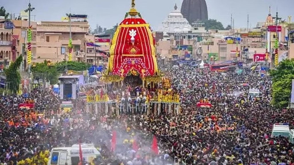 पुरी रथ यात्रा में भगदड़ से मचा कोहराम: 3 श्रद्धालुओं की मौत, 12 ICU में भर्ती!