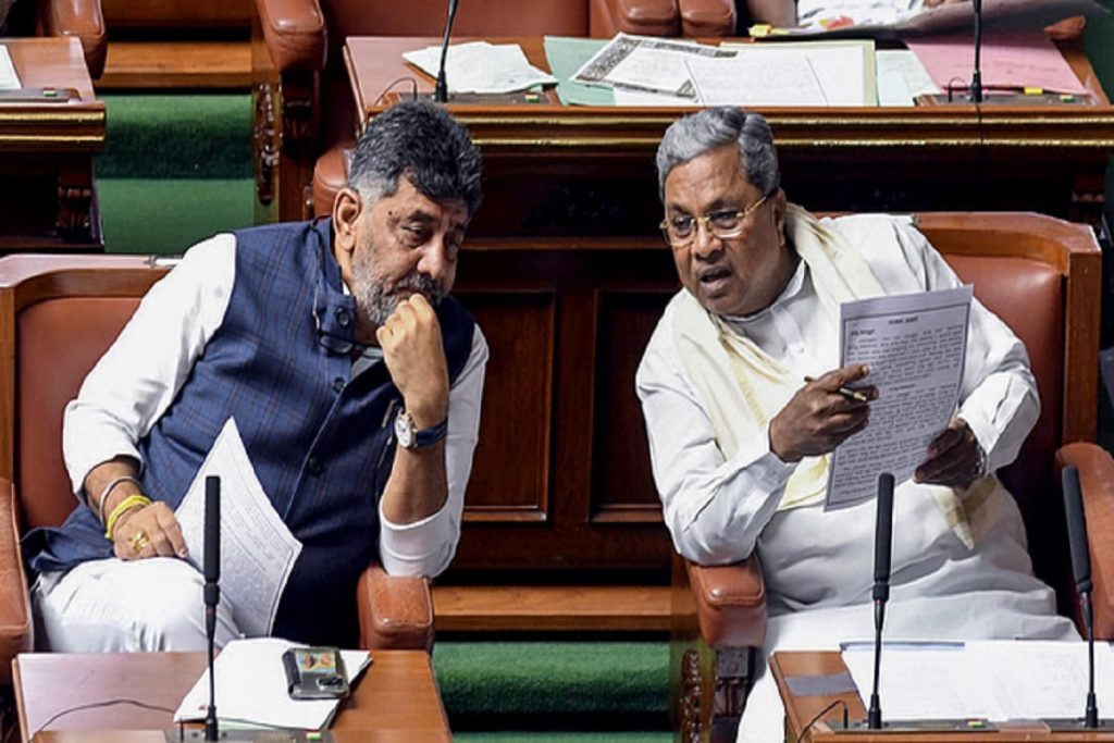 कर्नाटक राजनीति में बड़े बदलाव के संकेत, मंत्री के बयान से बढ़ी सियासी हलचल!