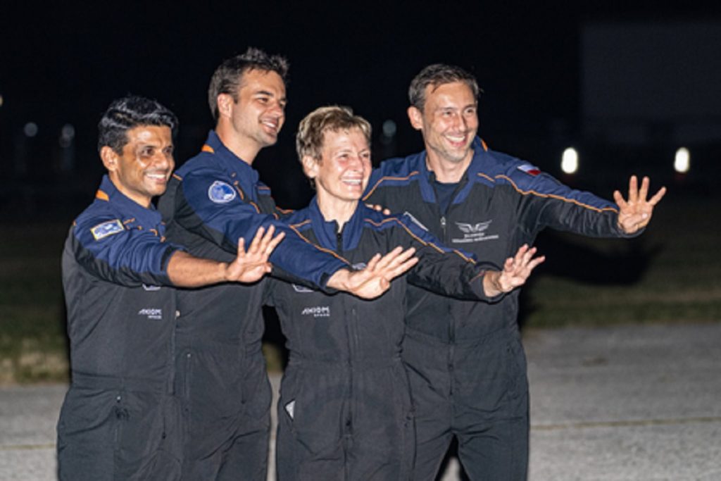 शुभांशु शुक्ला की अंतरिक्ष उड़ान सफल, राष्ट्रपति-प्रधानमंत्री ने दी बधाई!