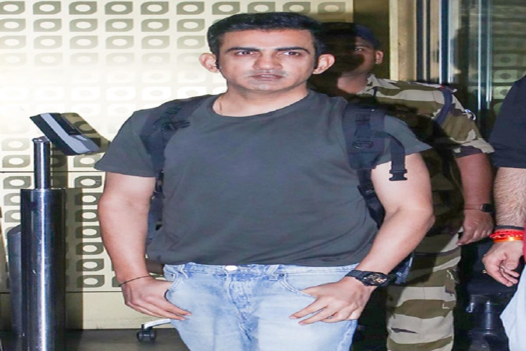 गौतम गंभीर पर प्रदर्शन का बहुत दबाव है : आकाश चोपड़ा!